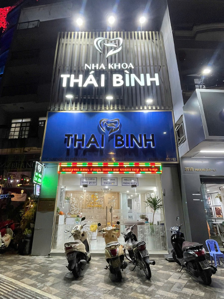 Bảng hiệu chữ nổi